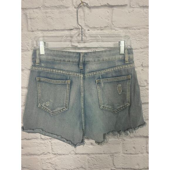 Light Wash Distressed Denim Jean Shorts - Size Medium - Picture 4 of 4